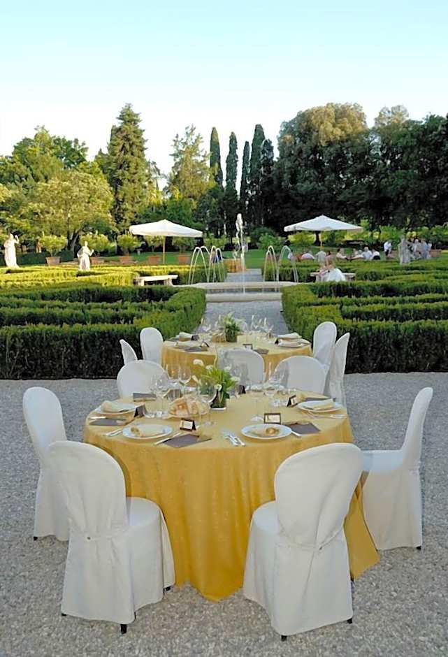 Villa Giona