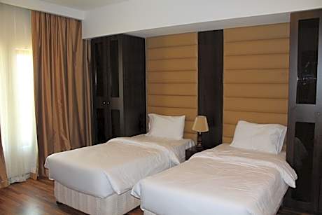 Two-Bedroom King Suite