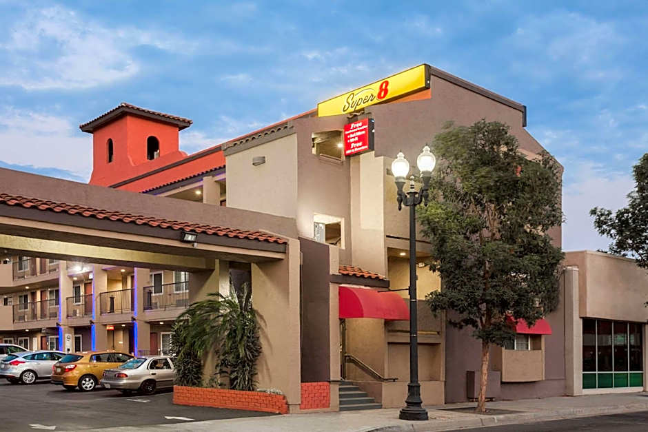 Super 8 by Wyndham El Cajon/San Diego
