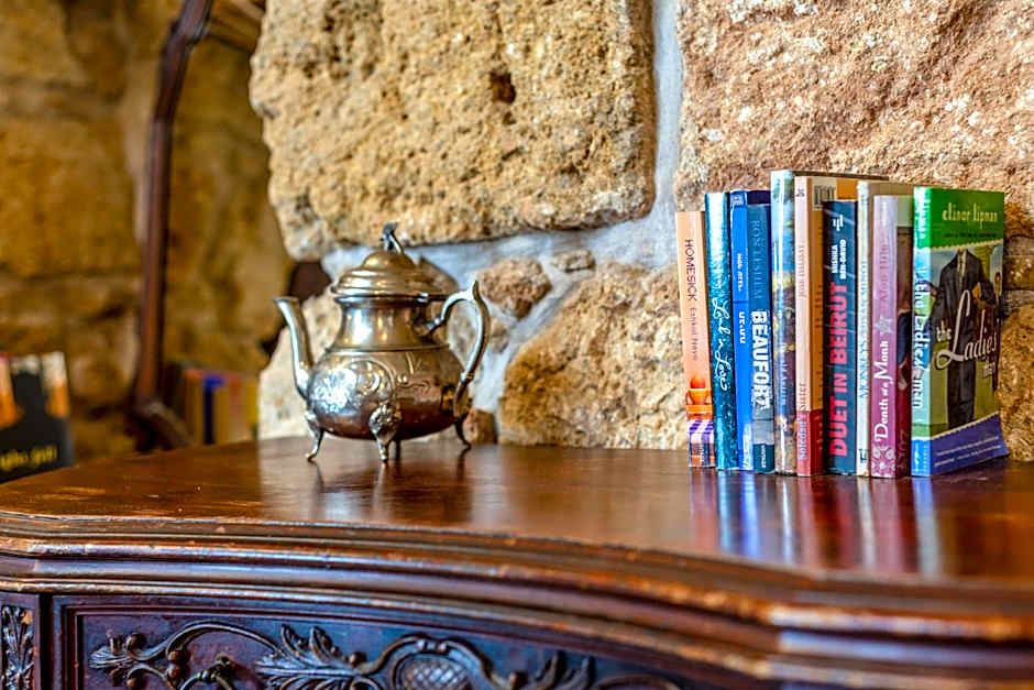 Arabesque Arts & Residency