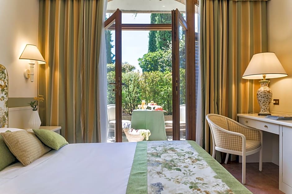 Relais Santa Chiara Hotel