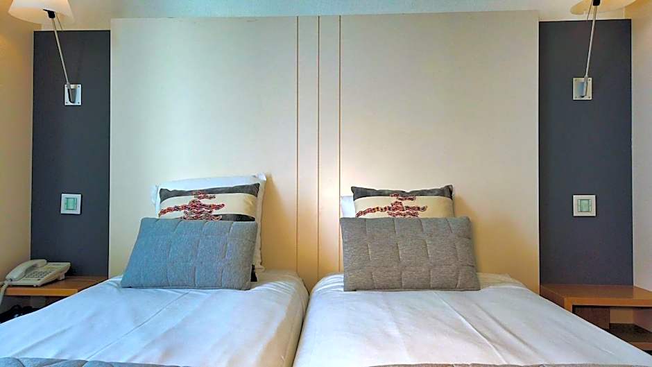 Hotel Bliss