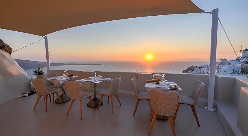 Art Maisons Oia Castle Hotel