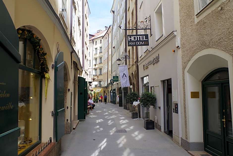 SISHAUS - Private Room Rental