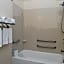 Holiday Inn Express & Suites Washington - Meadow Lands By IHG