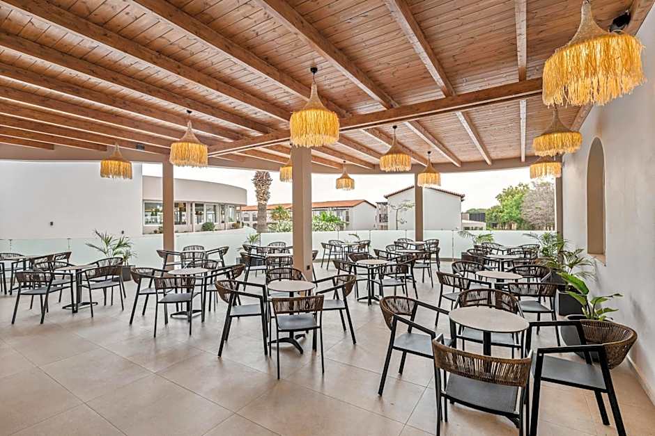 White Olive Marine Aquapark