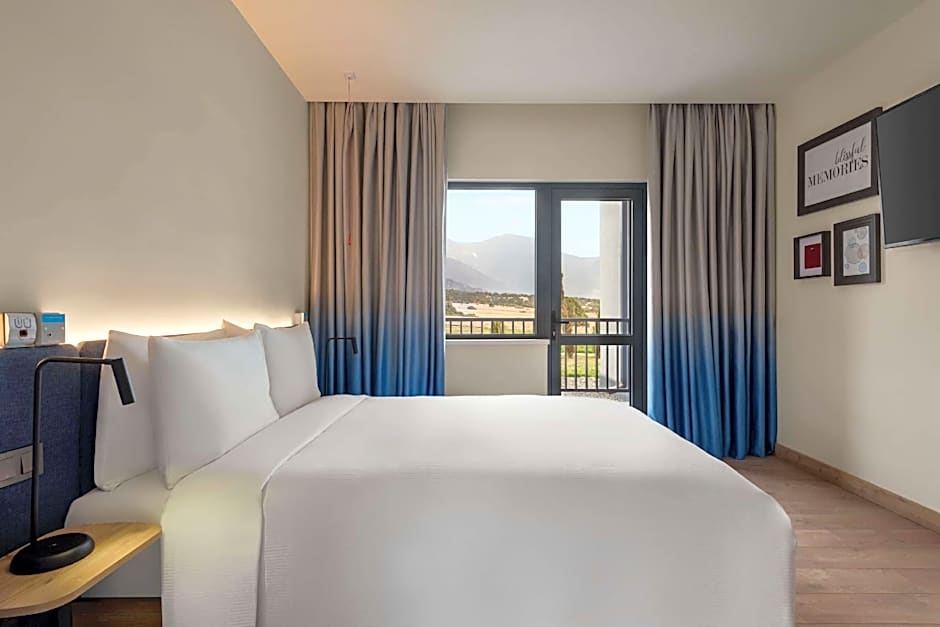 Tryp by Wyndham Zomin