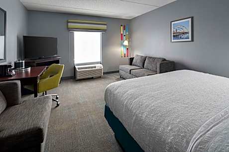 King Room with Sofa Bed and Study - Non-Smoking