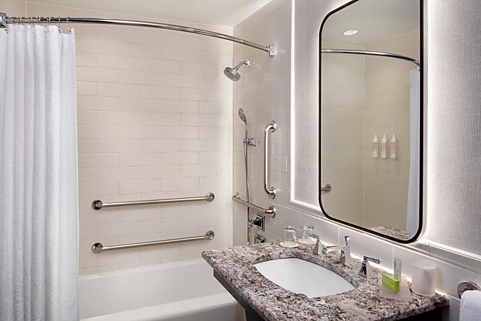 Le Meridien Washington, D.C., The Madison