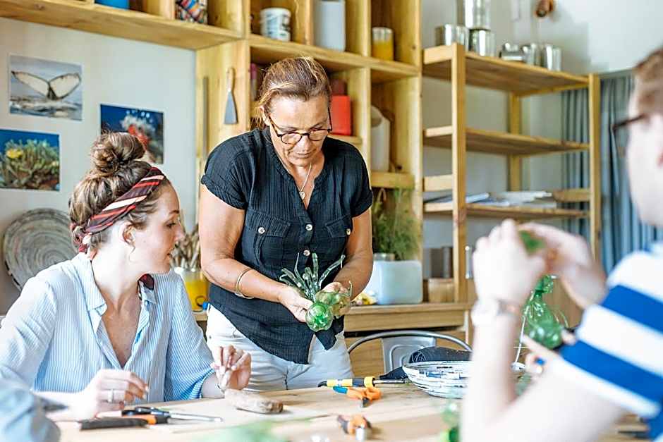 Lagoon Attitude (Adults Only)