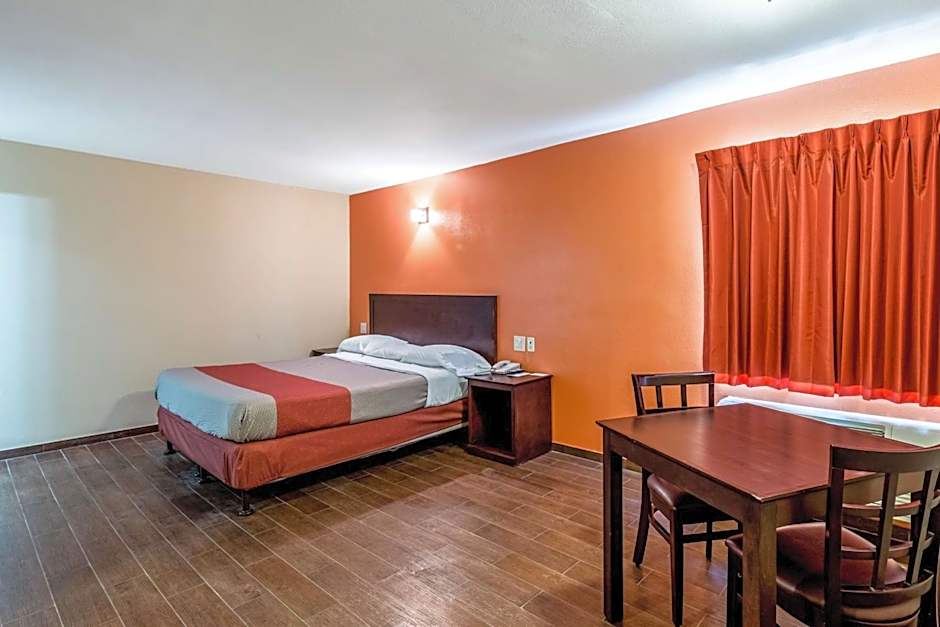 Motel 6-Blythe, CA - South