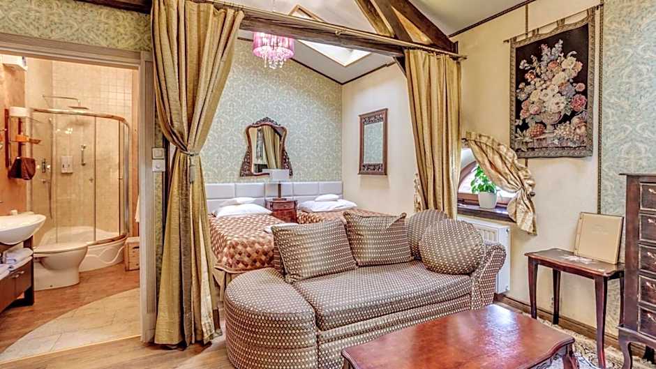 Photo 1 of 3 of Deluxe 1 Double Bed or 2 Beds