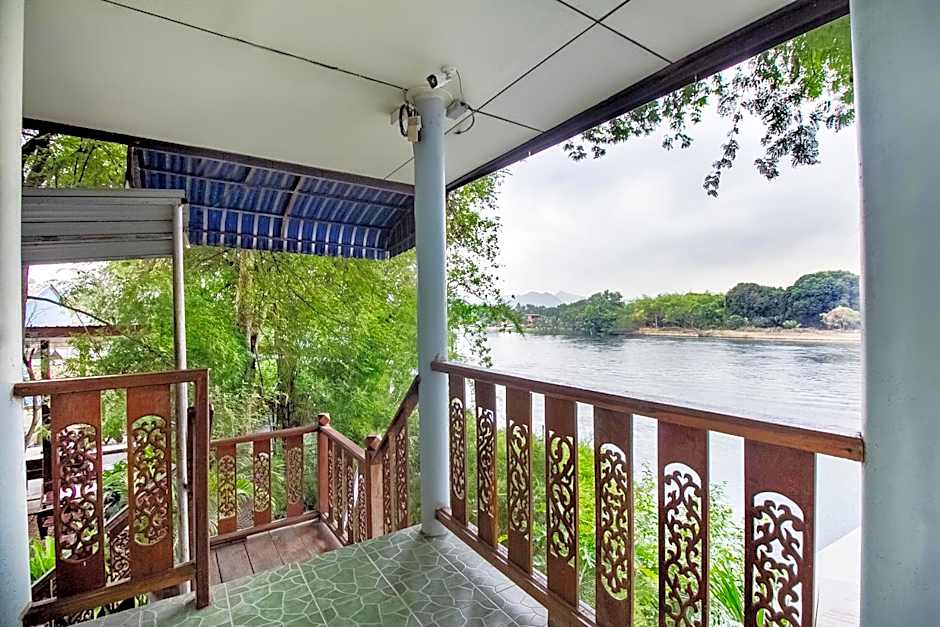 T & T Hostel Kanchanaburi