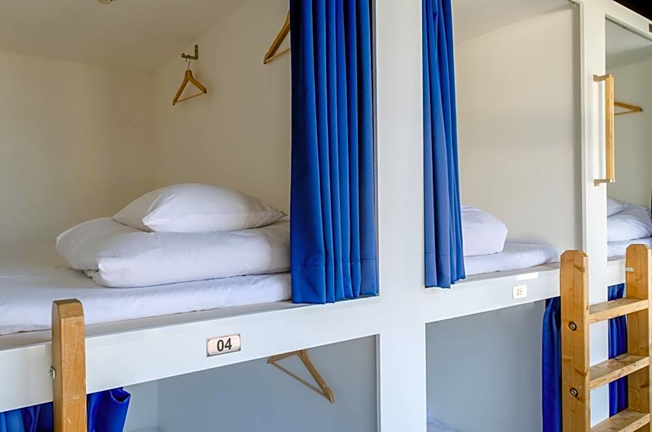 Bunk Bed in Mixed Dormitory Room — 40 fotoğraftan 1. fotoğraf