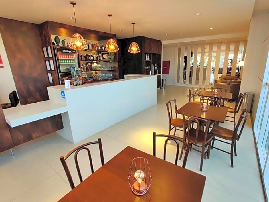 Mogano Express Hotel