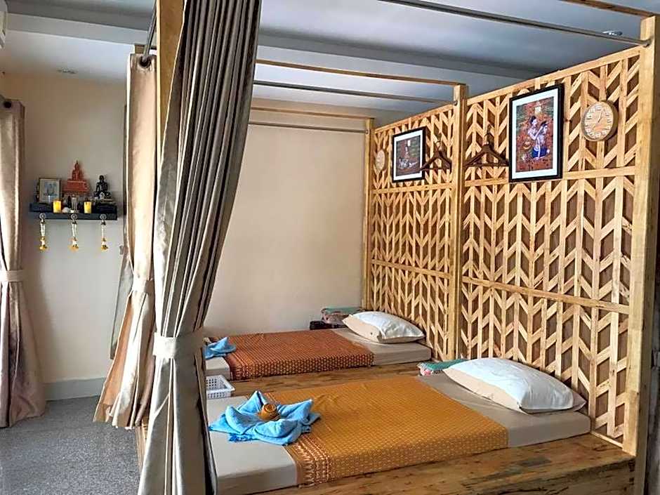 Lee Place Phatthanakan Condo