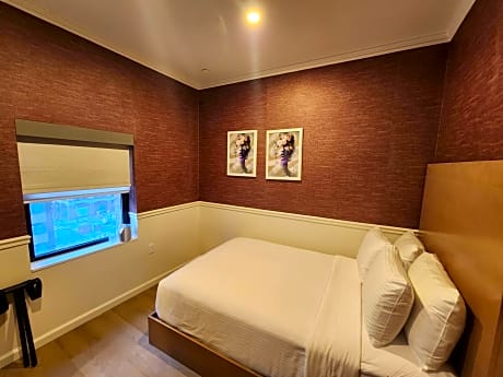 Double Room with Step-In Shower - Disability Access/Non Smoking