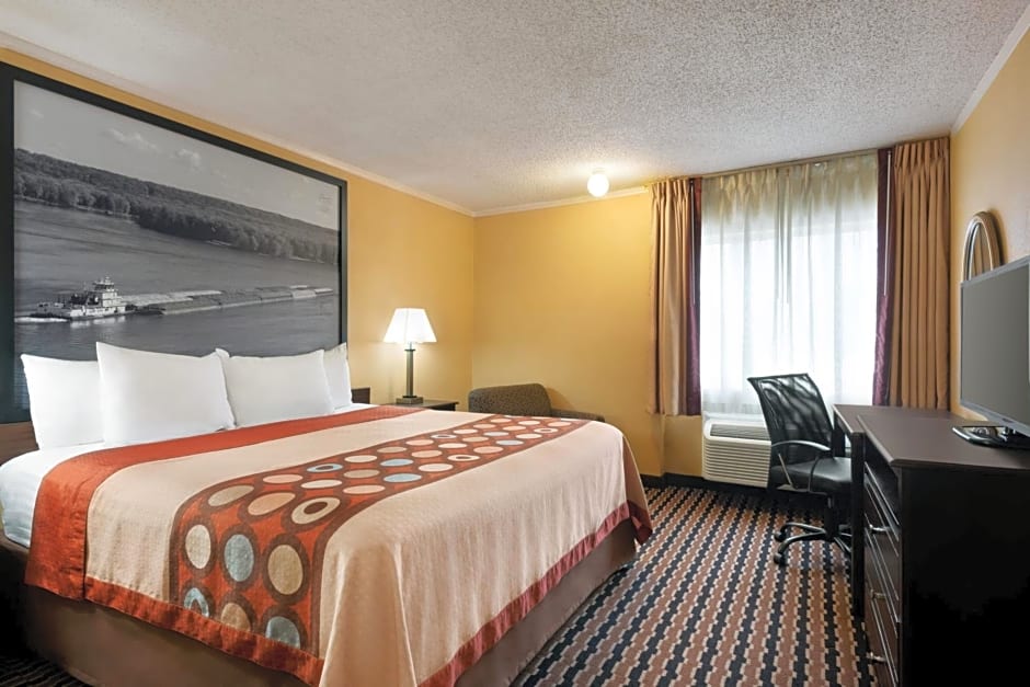 Super 8 by Wyndham Des Moines