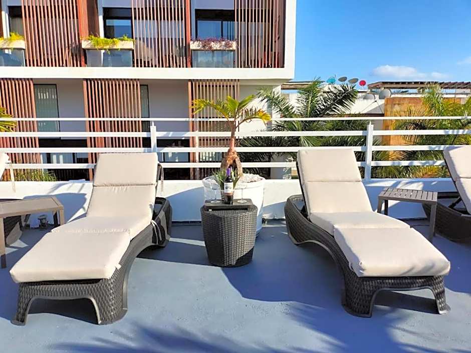 SILVERSANDS Hotel Boutique - 5Th Ave