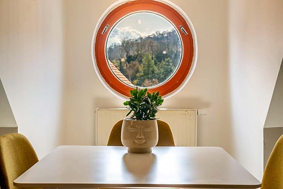 Primavera - Castle view apartments