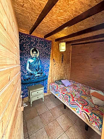 Standard Single Room with Shared Bathroom