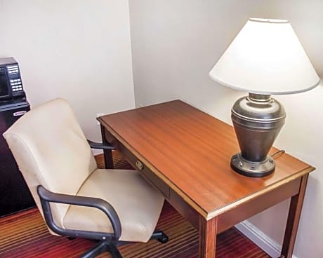 1 Queen Bed  No Smoking  Accessible Room