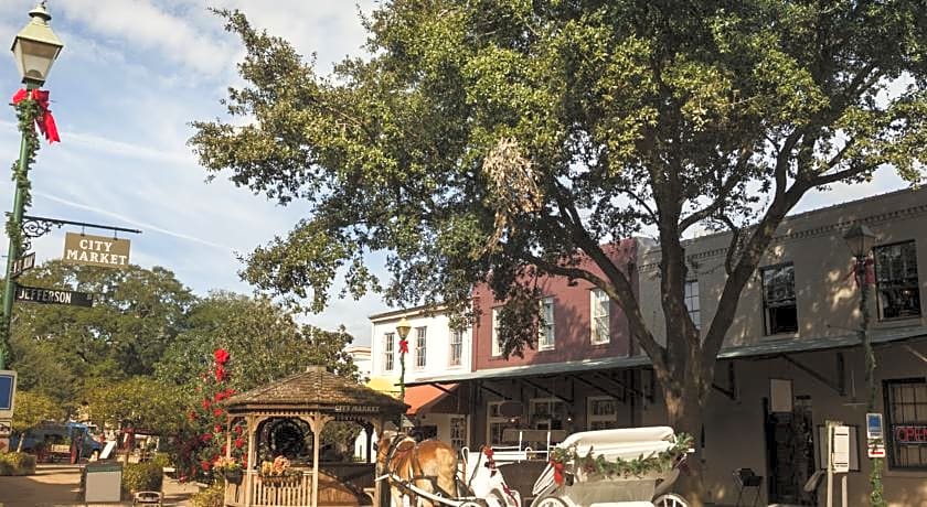 The Marshall House, Historic Inns of Savannah Collection