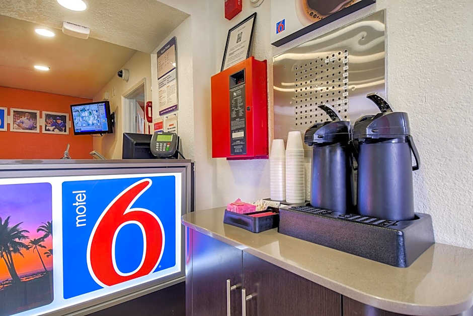 Motel 6 Chino, CA