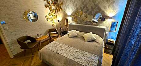 Deluxe Queen Room