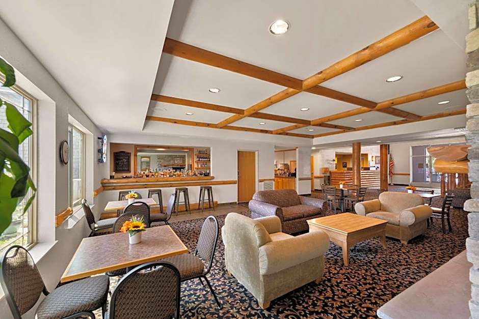 Rodeway Inn & Suites