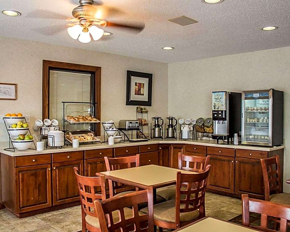 Quality Inn East Liverpool - Calcutta