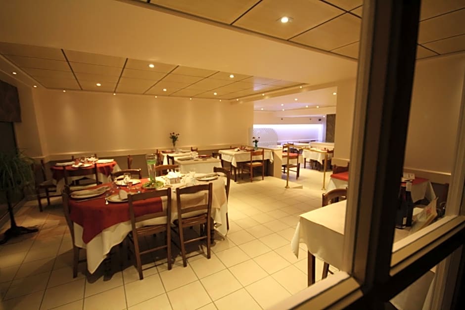 Logis Hotel L'ange Couronne