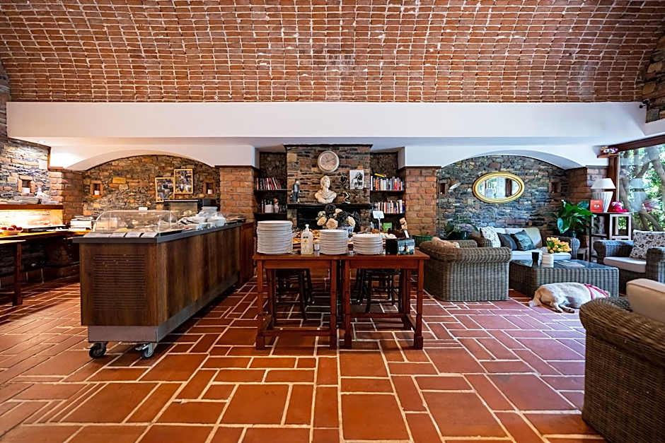 El Vino Hotel Suites
