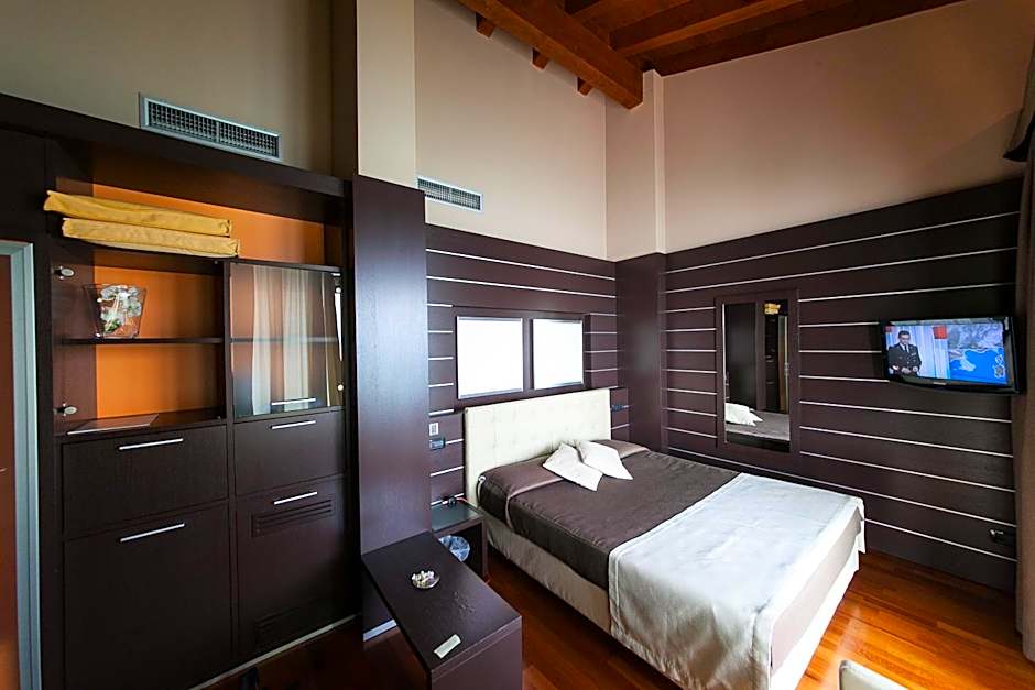 Hotel Aurora