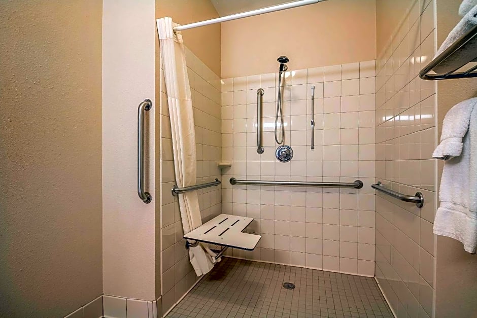 Quality Inn - Coralville