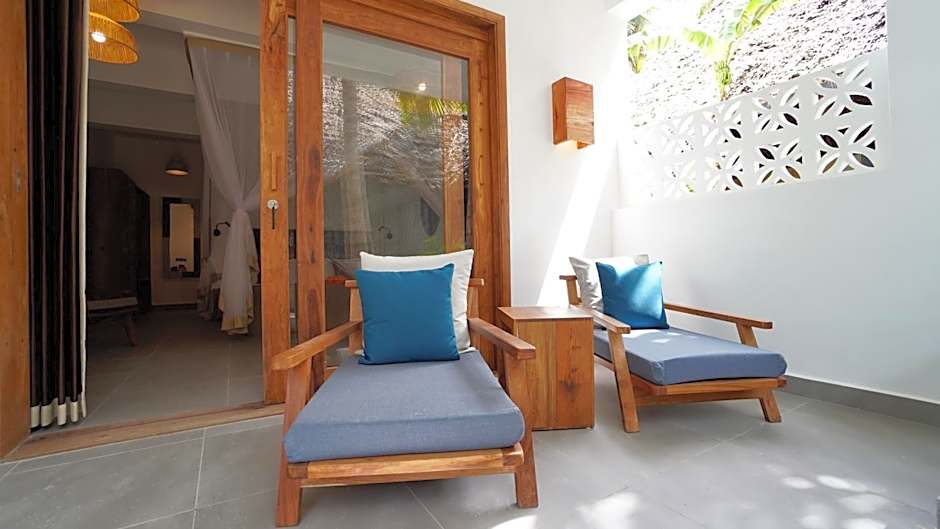 Casa Beach Hotel "Casa Del Mar"