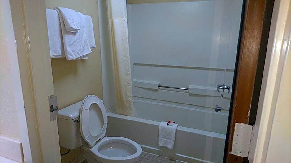 Quality Inn East