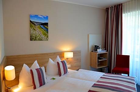 Double Room with Balcony and Castle View