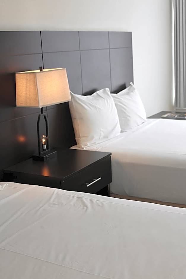 Travelodge Hotel & Convention Center by Wyndham Quebec City