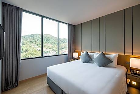 One Bedroom Suite with Mountain View