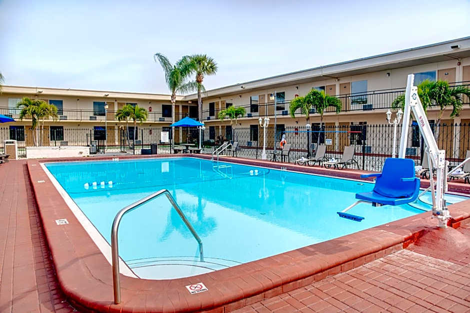 Super 8 by Wyndham St. Petersburg