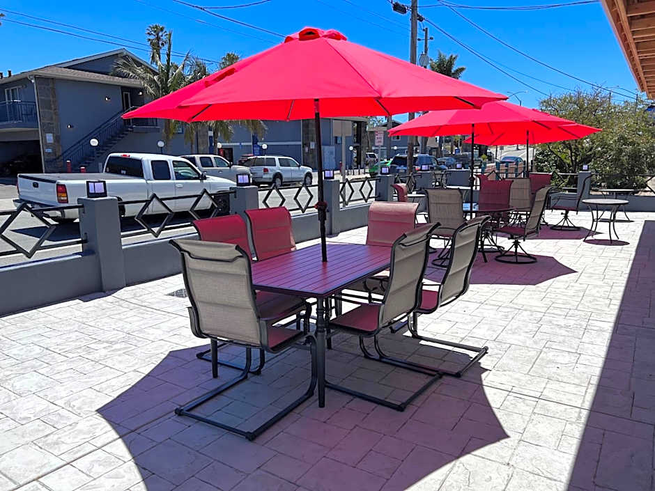 Surf City Inn & Suites