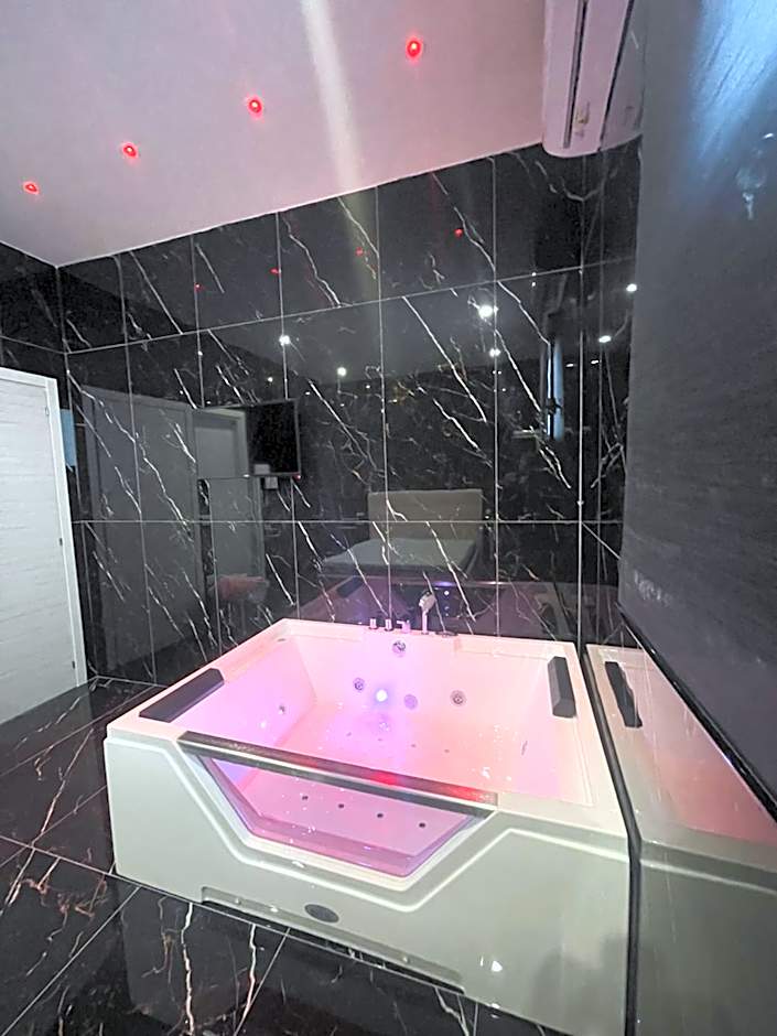 Life Hotel