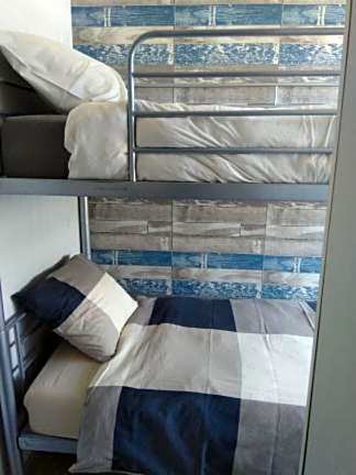 Quadruple Room with Private Bathroom