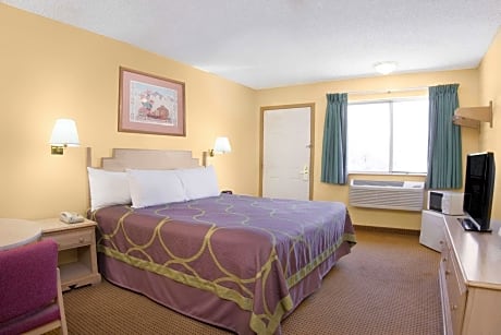 1 Double Bed Suite Non-Smoking