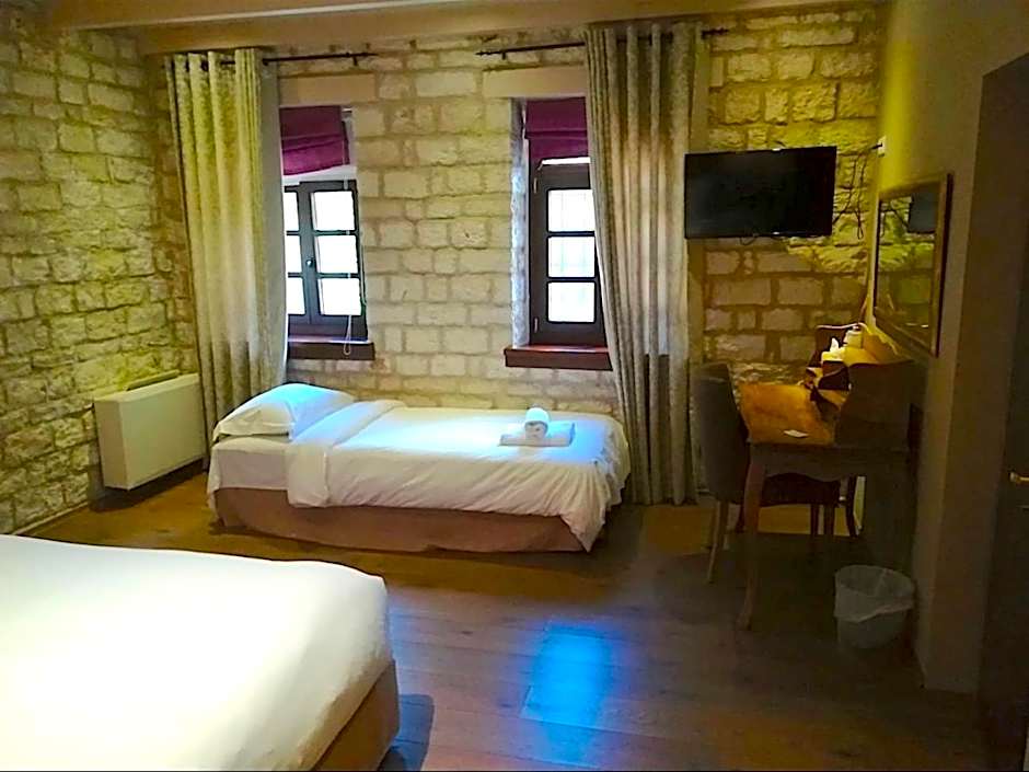 Aberratio Boutique Hotel