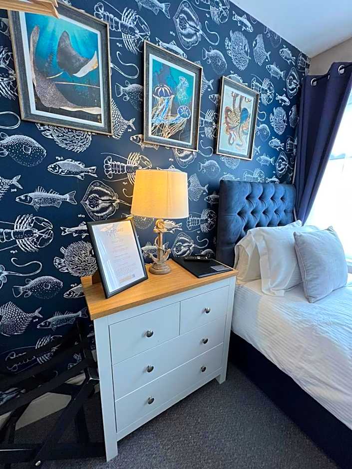 McGraths Hotel & Public Bar