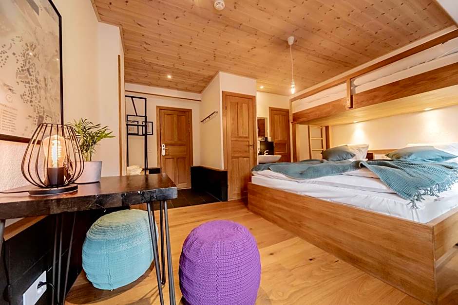 GRAND your home with common kitchens with self check-in