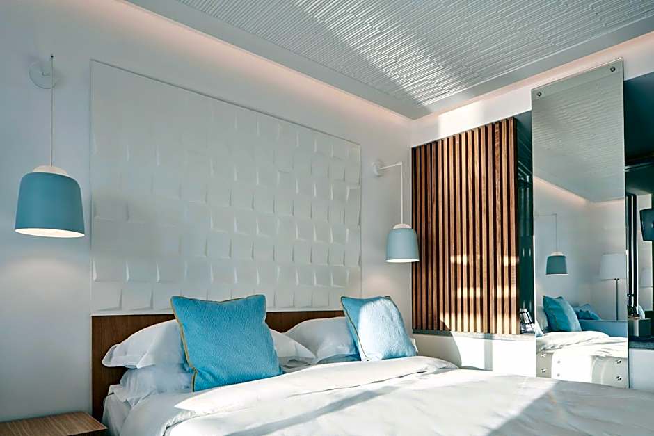 Myconian Korali Relais & Chateaux