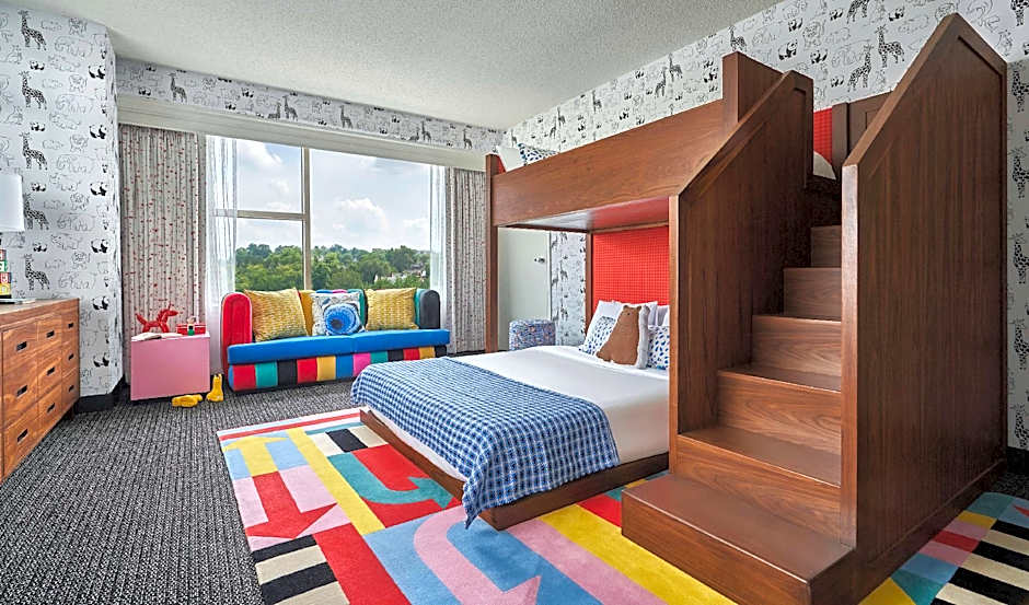 Photo 1 of 5 of Family 2 Bunk Beds and 1 Double Bed